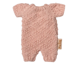 Maileg - Knitted Suit, Micro, Choose between 3 colours  - 2025 - Pre-order - expected in stock from 15/10/25