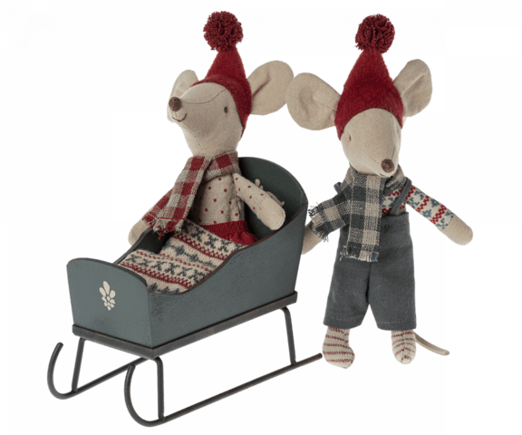 Maileg - Sleigh, Mouse - Green - Pre-order - Expected in stock from 15. Sept. 22