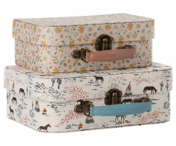Maileg - Suitcase with fabric. Set of 2 pcs - Pre-order - Expected in stock from 15/6/2023