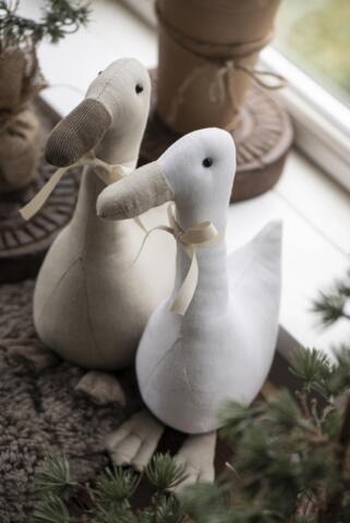 Goose medium size - White
