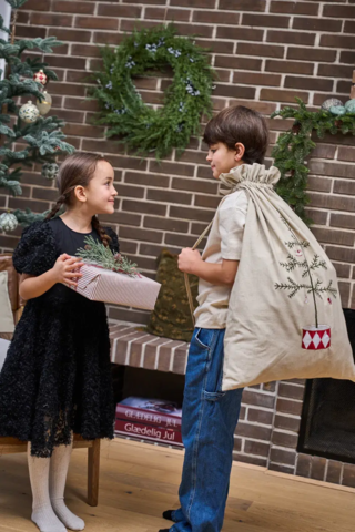 Speedtsberg - Julesæk med broderi julemotiver