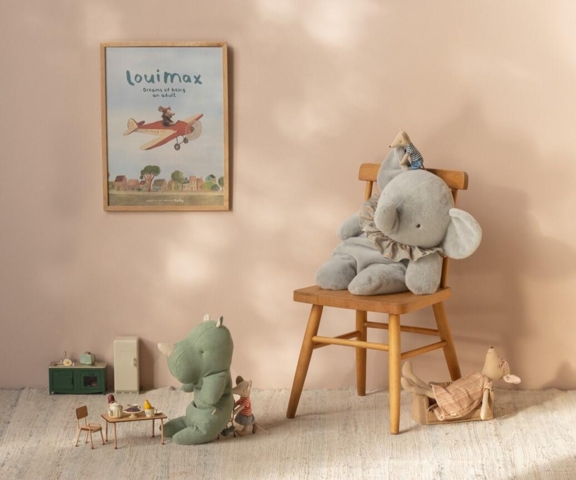 Maileg - Elefant, plys, Stor - fås i 2 farver - 2025 - forventes på lager fra 1-3-2026