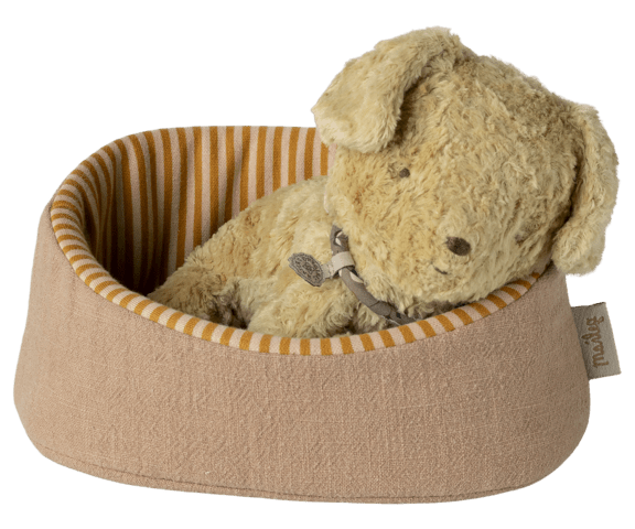 Blød kurv til plyshvalp – hyggeligt sted at hvile og sove