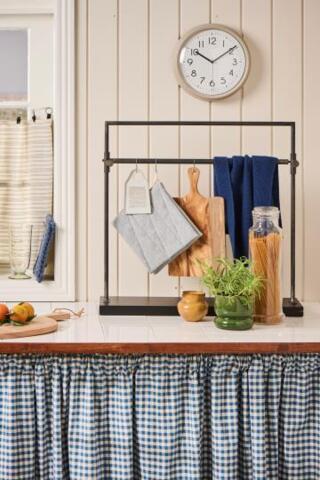 Ib Laursen - Wall clock w/edge - Choose from 2 colors