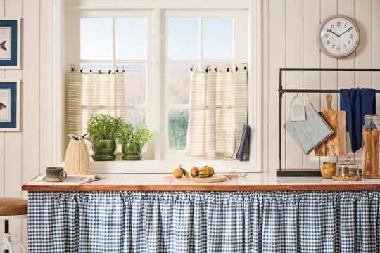 Ib Laursen - Wall clock w/edge - Choose from 2 colors