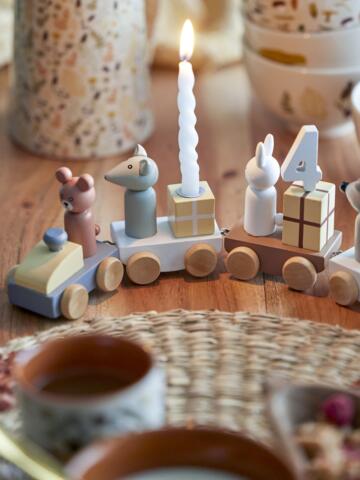 Bloomingville - Junaid Fødselsdagsdekoration/tog, Multifarvet, FSC®100%, MDF