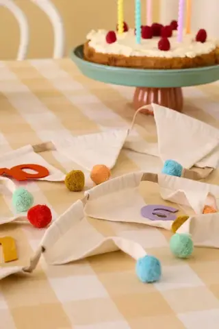 Kids Concept - Birthday garland