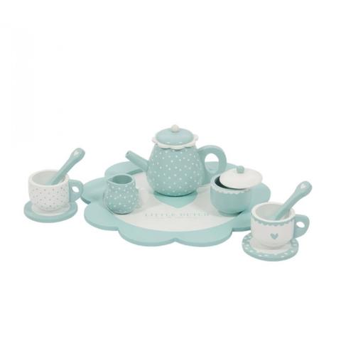 Tea set, WOODEN TEA SET, MINT or PINK. Emma has invited Svea to a tea party.