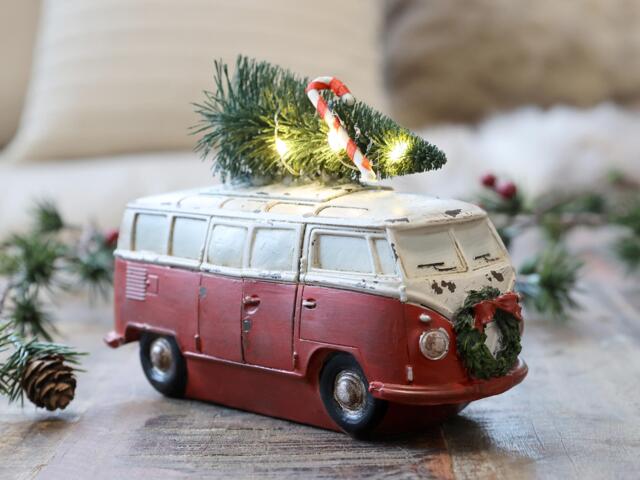 Chic Antique - Vintage Bus m. juletræ og LED