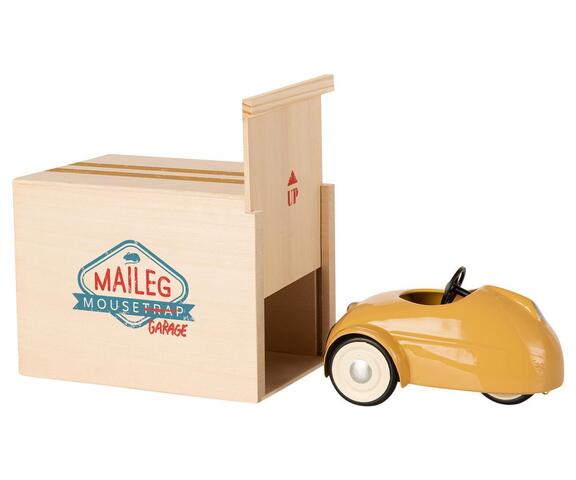 Maileg - Mouse cart with garage yellow