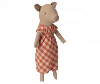 Maileg Pig w/dress